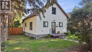 Listing photo – 5120 53 Avenue, Ponoka