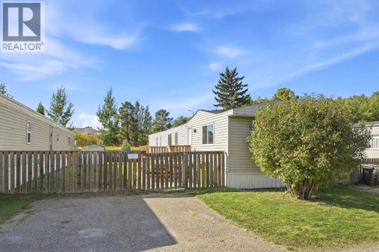 Listing photo – 75, 5344 76 Street, Red Deer