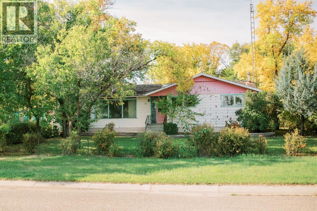 Listing photo – 121 2nd Avenue S, Big Valley