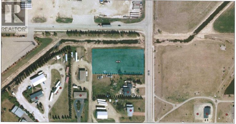 Listing photo – 4518 45 Street, Lacombe