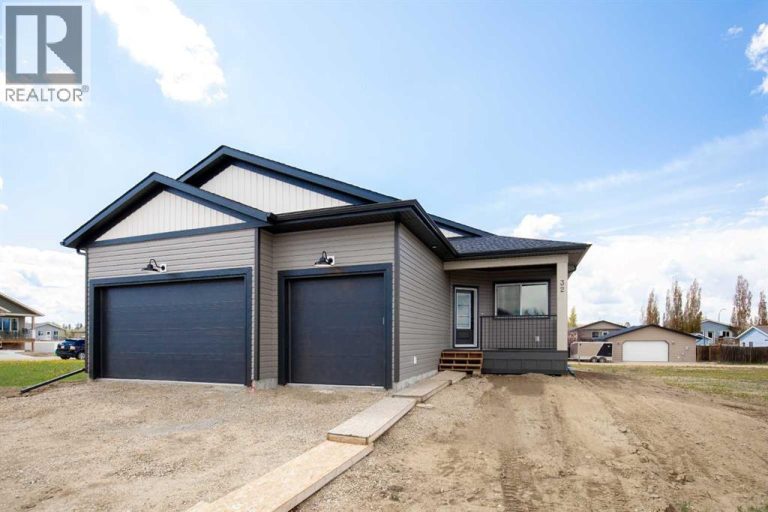 Listing photo – 32 Sunrise Crescent N, Three Hills