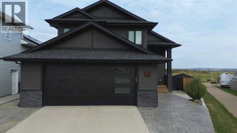 Listing photo – 37 Murphy Close SW, Blackfalds