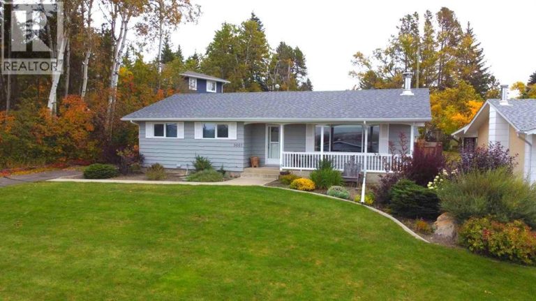Listing photo – 5007 42 Street, Ponoka