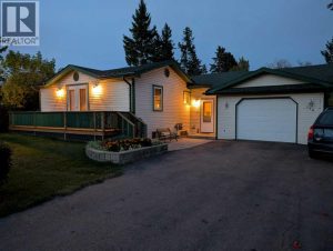 Listing photo – 416 11 Avenue N, Three Hills