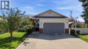 Listing photo – 5217 50 Avenue, Ponoka