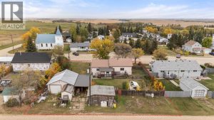 Listing photo – 180 1 Street S, Edberg