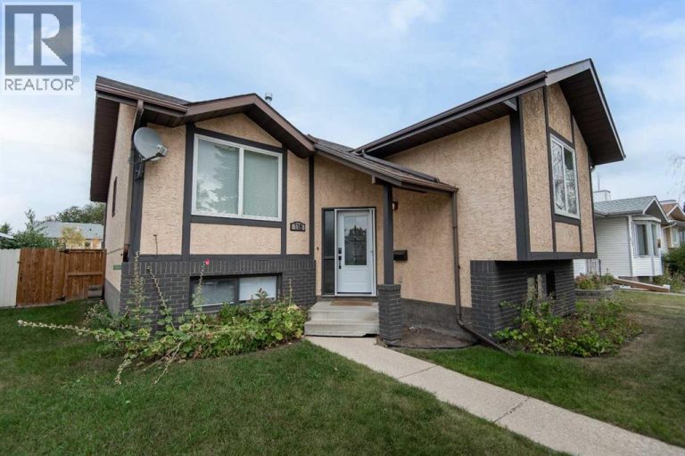 Listing photo – 118 Eversole Crescent, Red Deer