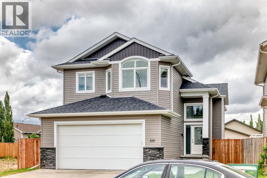 Listing photo – 110 CEDAR Square, Blackfalds