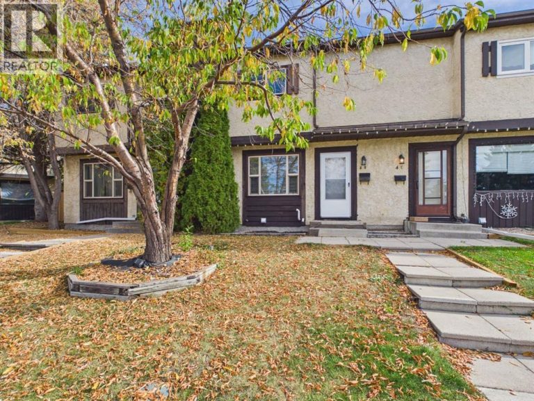 Listing photo – B, 4 Manning Street, Red Deer
