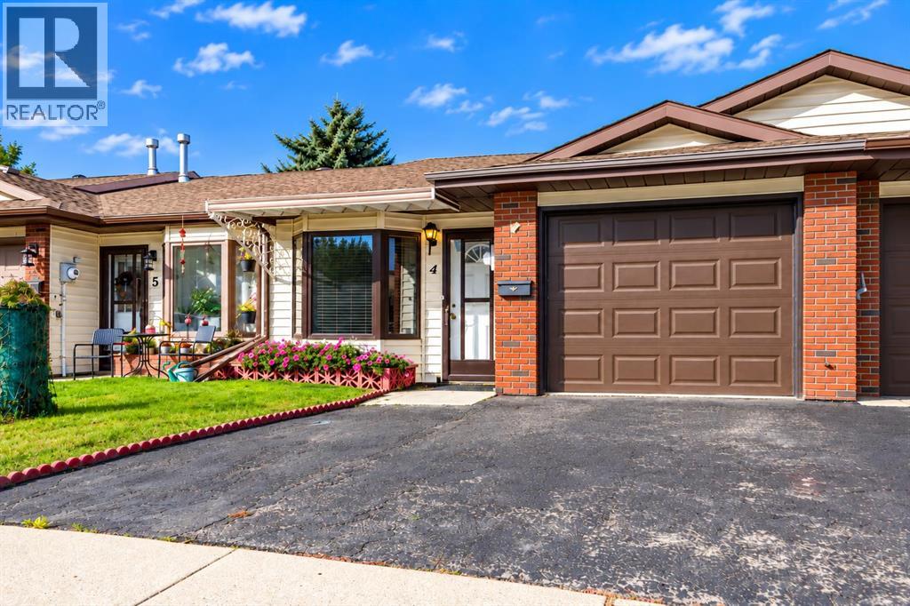Listing photo – 4, 4240 46A Ave Crescent, Red Deer