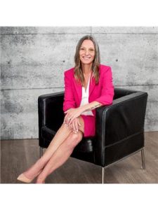 Agent photo – Tanya Yahnke