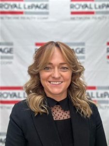 Agent photo – Samantha Loranger