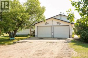 Listing photo – 43081 Rng Rd 95A, Hardisty