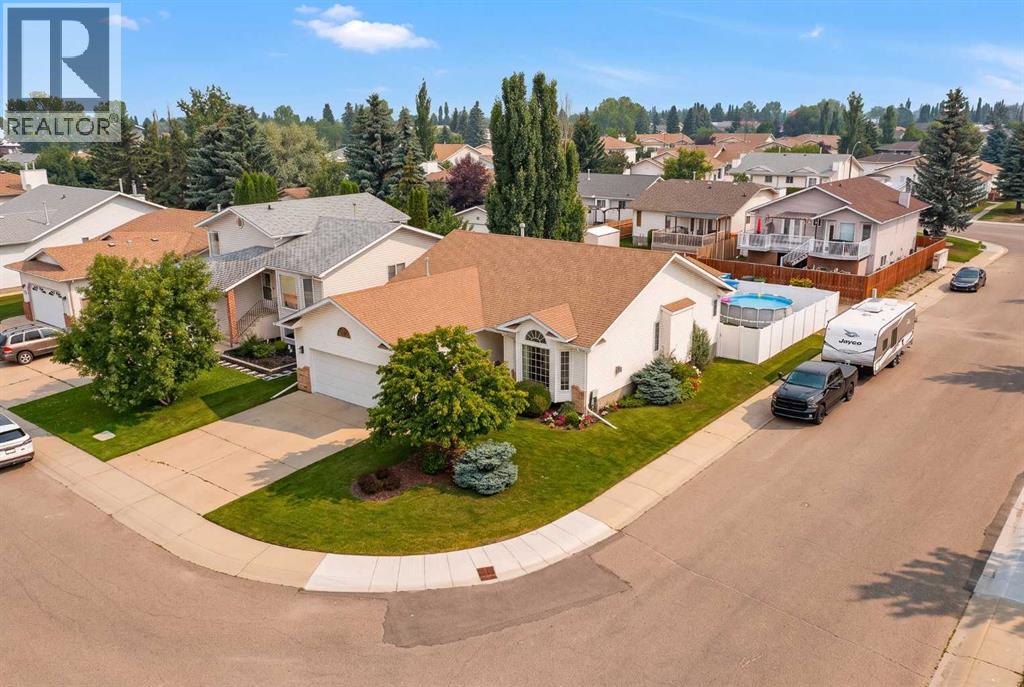 Welcome to 70 Densmore Crescent