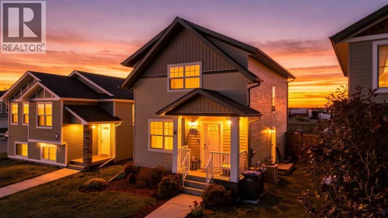 Listing photo – 123 Hinshaw Drive, Sylvan Lake