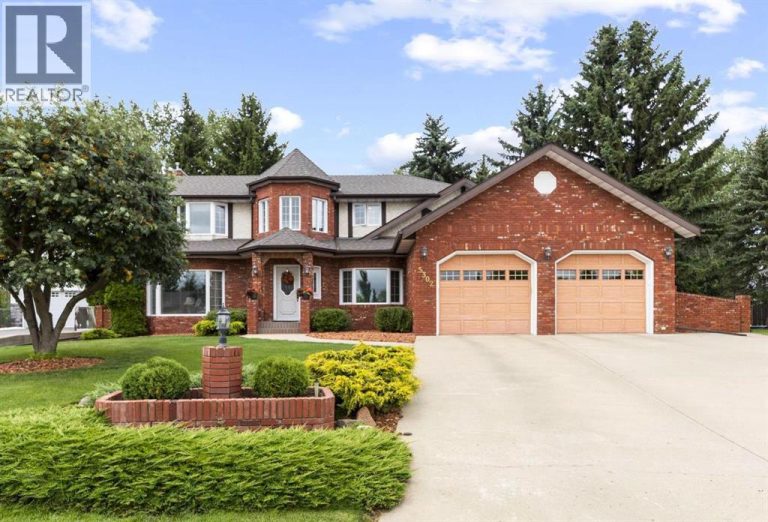 Listing photo – 5302 61 Street Close, Camrose