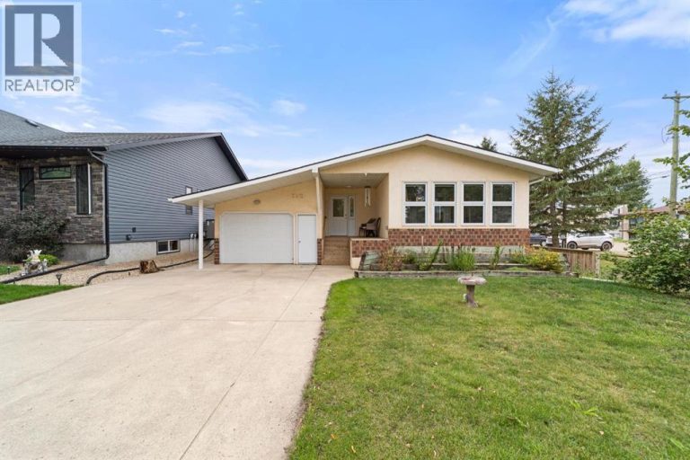 Listing photo – 5012 53 Street, Stettler