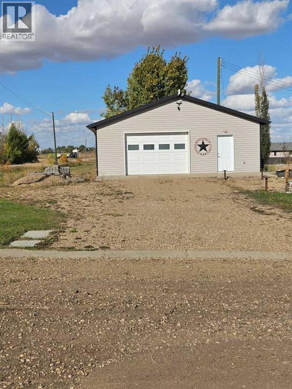 Listing photo – 4 SIFTON Crescent, Lougheed