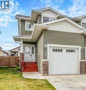Listing photo – 107 Henderson Crescent, Penhold