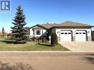 Listing photo – 5220 48 Avenue, Lougheed