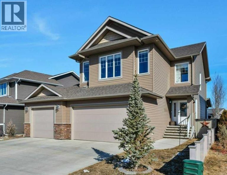 Listing photo – 37 Coachill Street, Blackfalds