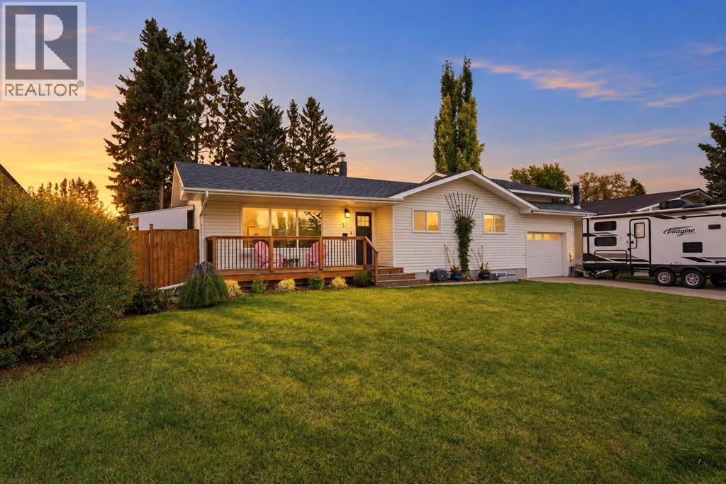 Listing photo – 37 Sherwood Crescent, Red Deer