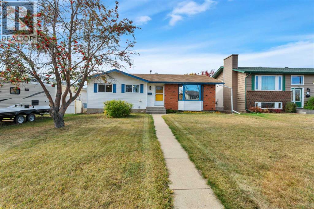 Listing photo – 7028 59 Avenue, Red Deer