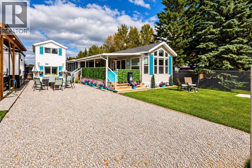 Listing photo – 39, 12036 Township Road 422, Rural Ponoka County