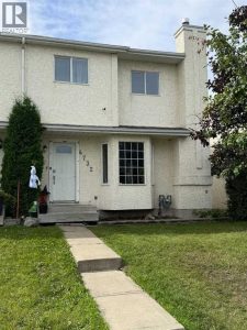 Listing photo – 4732 43 Street, Sylvan Lake
