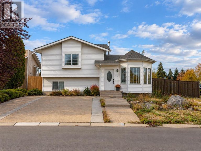 Listing photo – 1 Pickering Close, Sylvan Lake