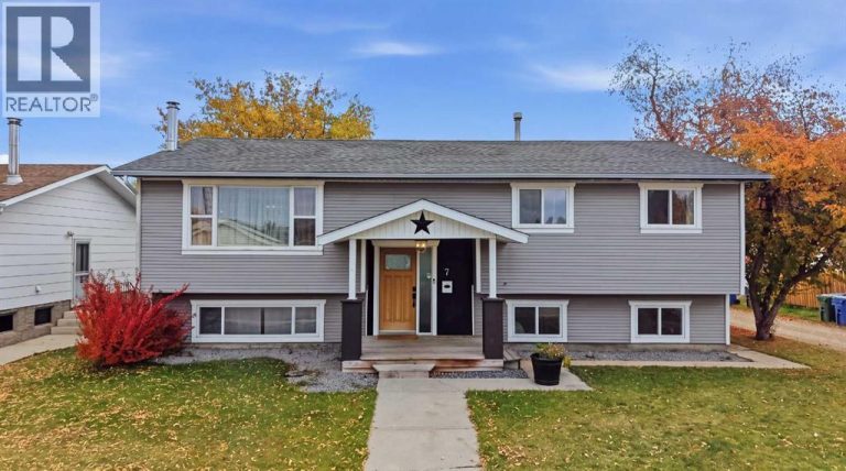 Listing photo – 7 Opal Avenue, Red Deer