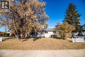 Listing photo – 4908 Moore Street, Blackfalds