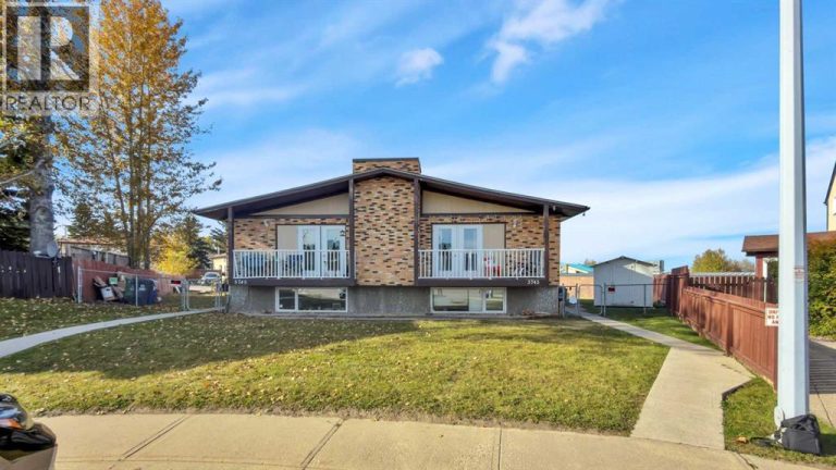 Listing photo – 5745 & 5743, 53 Streeet, Rocky Mountain House