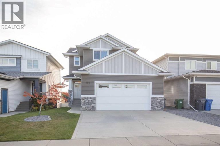 Listing photo – 107 Vancouver Crescent, Red Deer