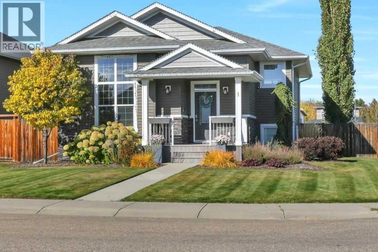 Listing photo – 1 Cambridge Close, Blackfalds