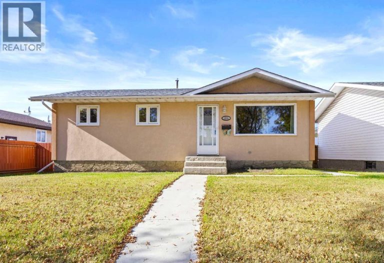 Listing photo – 4504 67 Street, Camrose