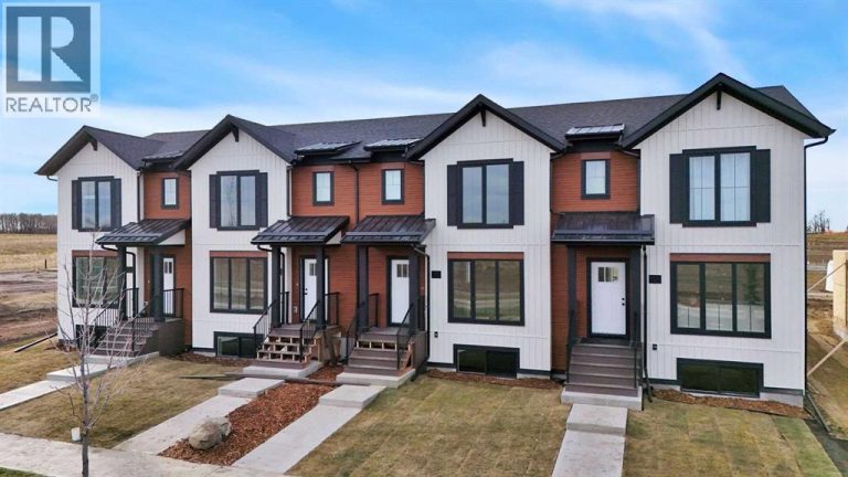 Listing photo – 34 Station Drive, Sylvan Lake
