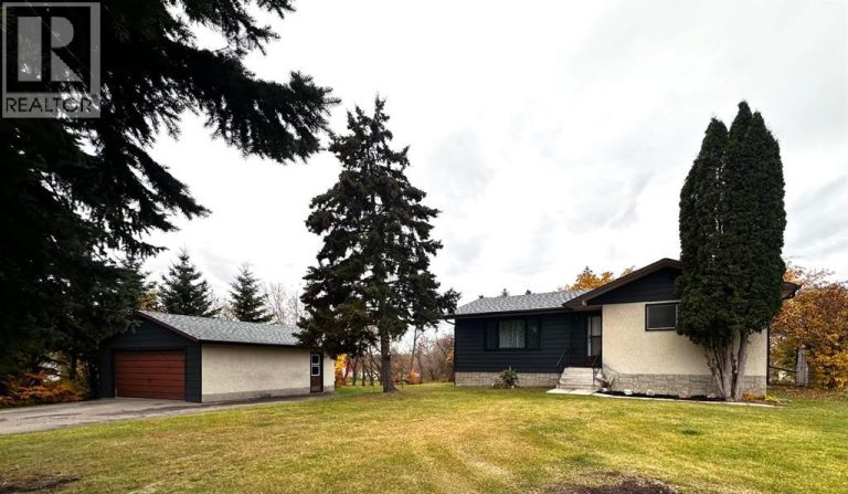 Listing photo – 210 Kent Street, Rural Camrose County
