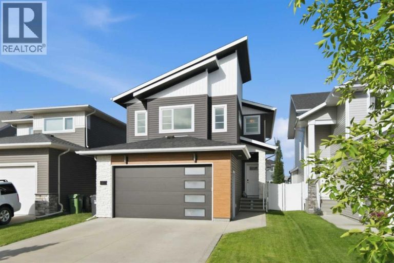 Listing photo – 61 Lindman Avenue, Red Deer