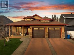 Listing photo – 38 Grove Close, Red Deer
