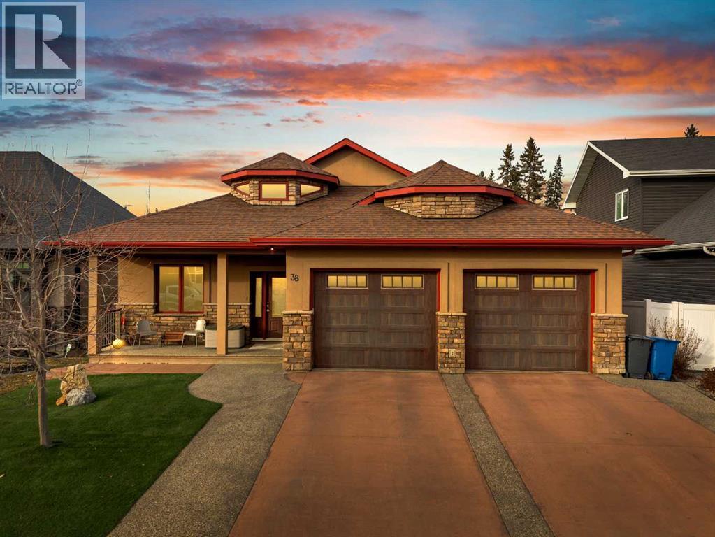 Listing photo – 38 Grove Close, Red Deer