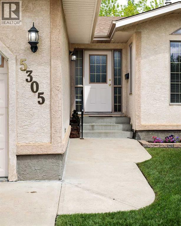 Listing photo – 5305 66 Street, Camrose