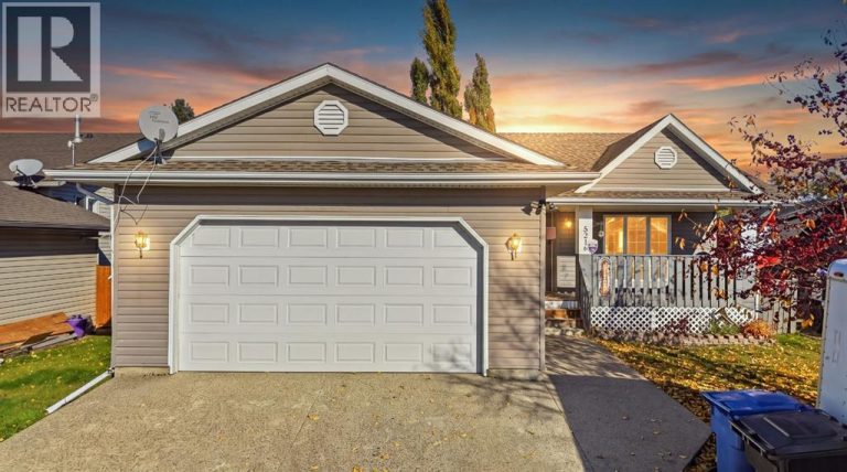Listing photo – 5216 55 Avenue, Eckville
