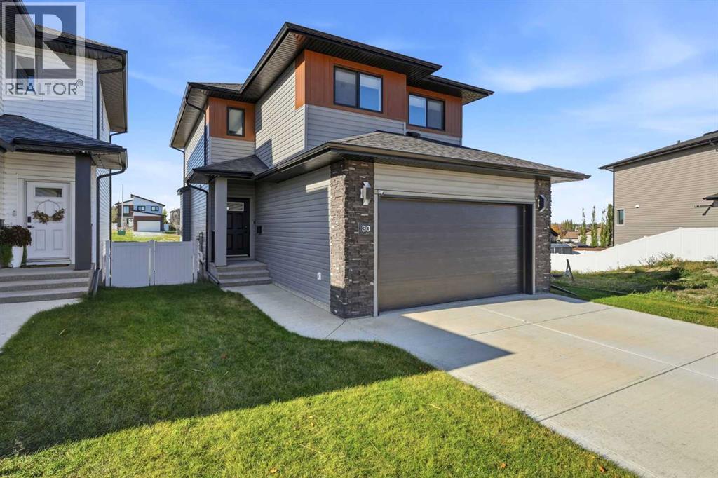 Listing photo – 30 Palmer Circle, Blackfalds