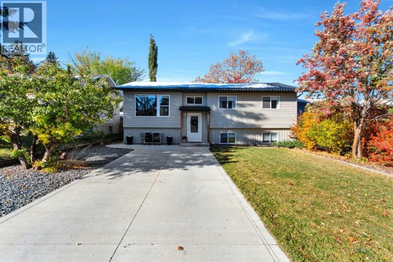 Listing photo – 4534 46 Street, Sylvan Lake