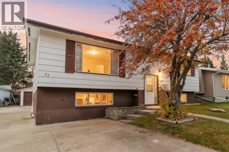 33  Valley Crescent