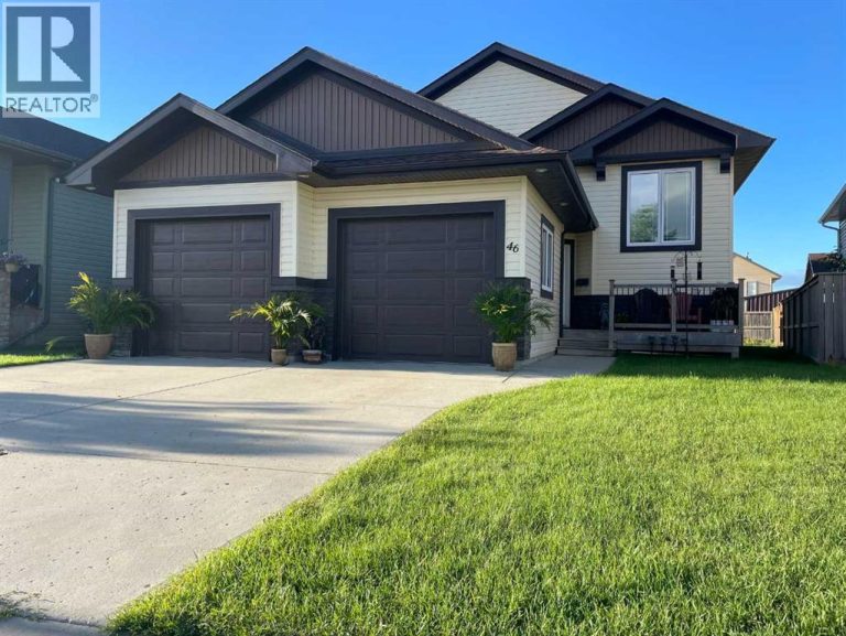 Listing photo – 46 Mackenzie Crescent, Lacombe