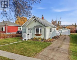 Listing photo – 5112 47 Avenue, Ponoka
