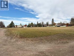 Listing photo – 3728 45 Street, Ponoka
