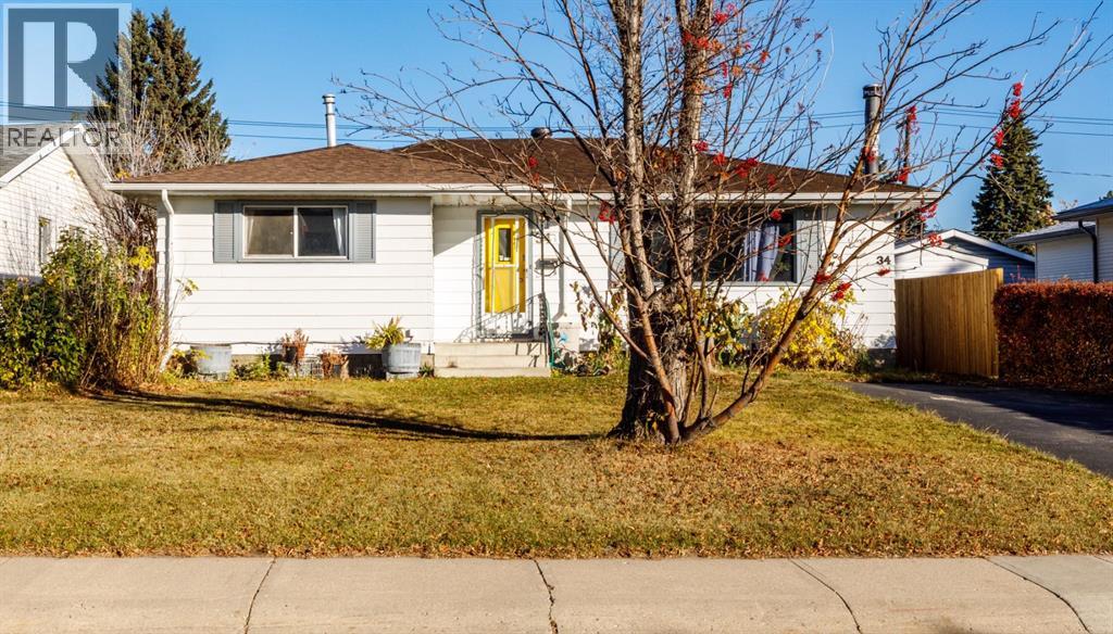Listing photo – 34 Wishart Street, Red Deer